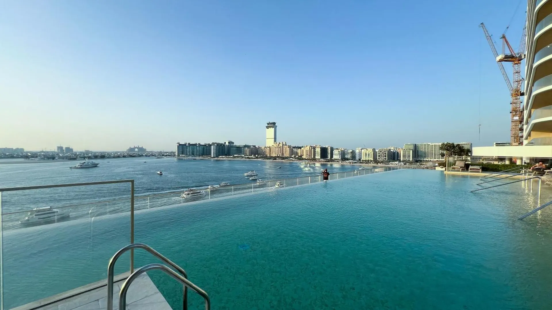 Fendi 1Br With Panoramic Sea View Apartment Dubai
