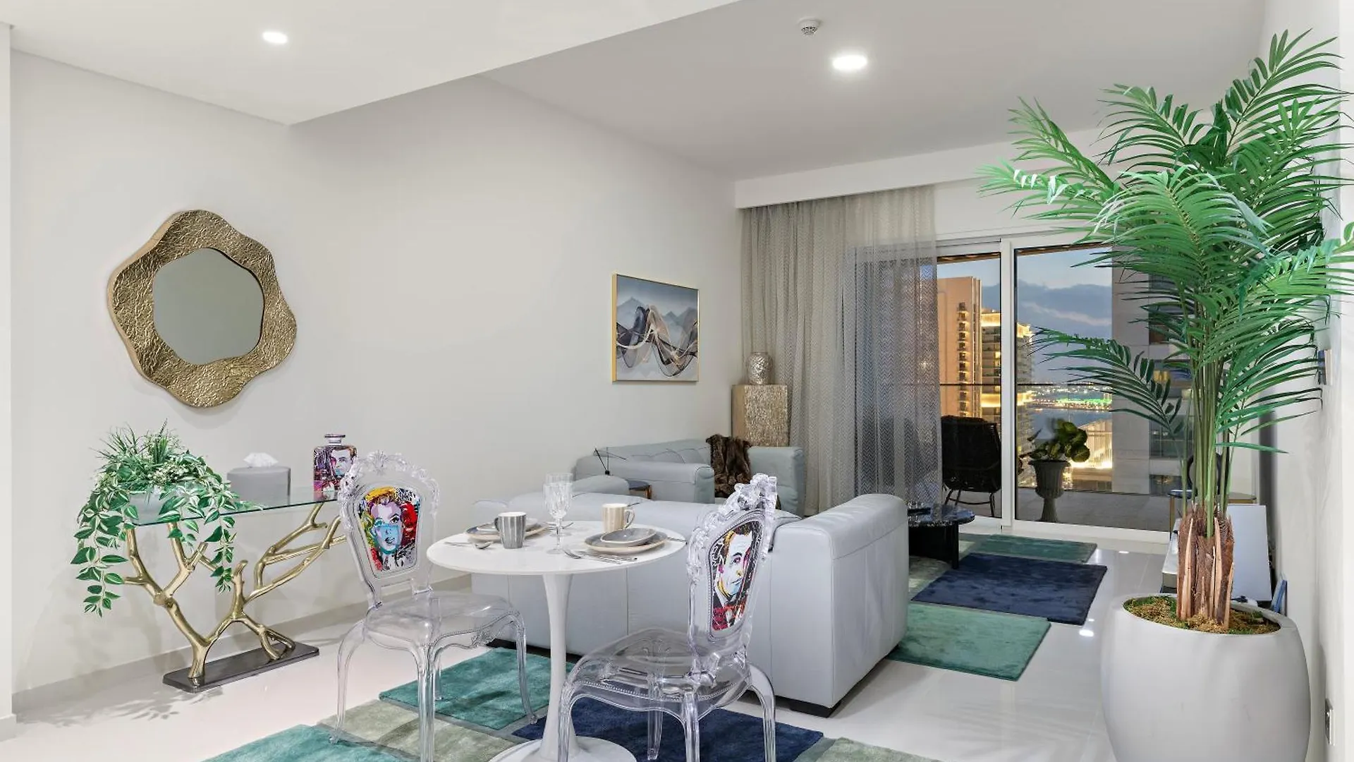Fendi 1Br With Panoramic Sea View Apartment Dubai