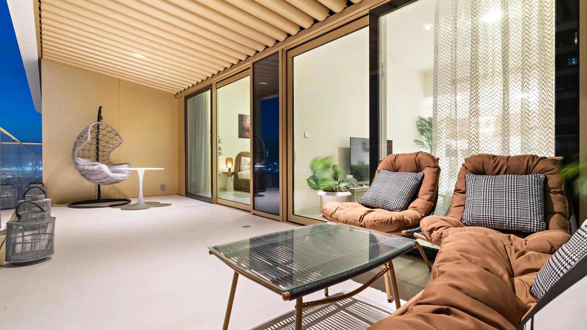Fendi 1Br With Panoramic Sea View Apartment Dubai